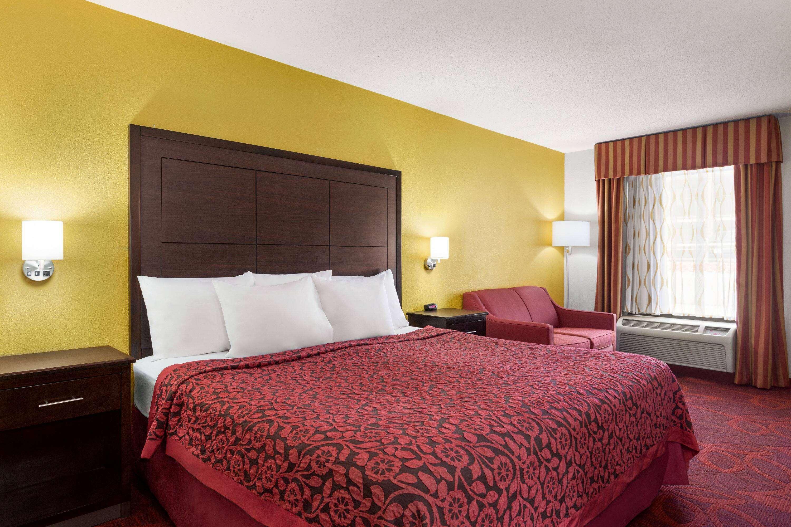 Days Inn By Wyndham Weldon Roanoke Rapids Exterior photo