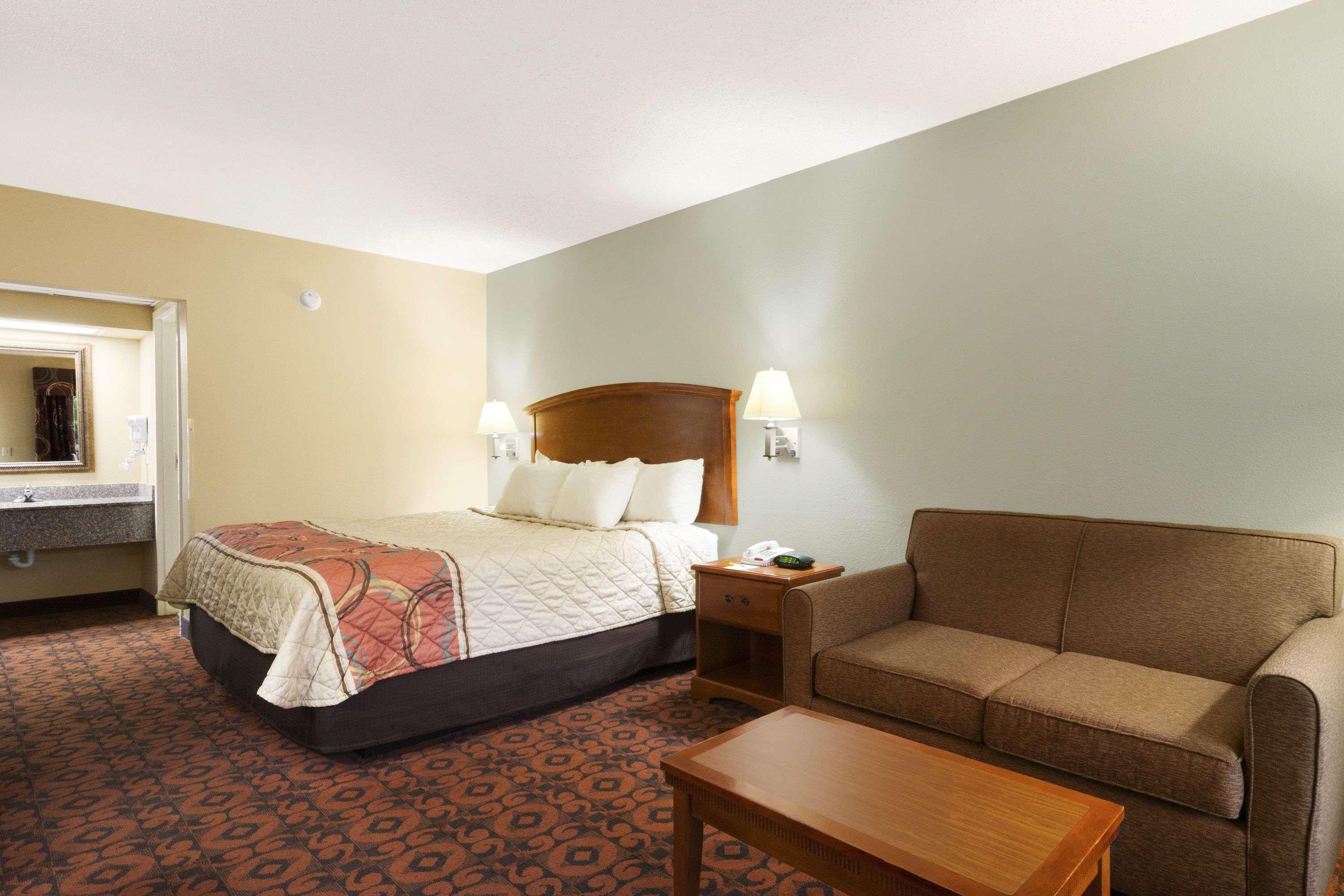 Days Inn By Wyndham Weldon Roanoke Rapids Exterior photo